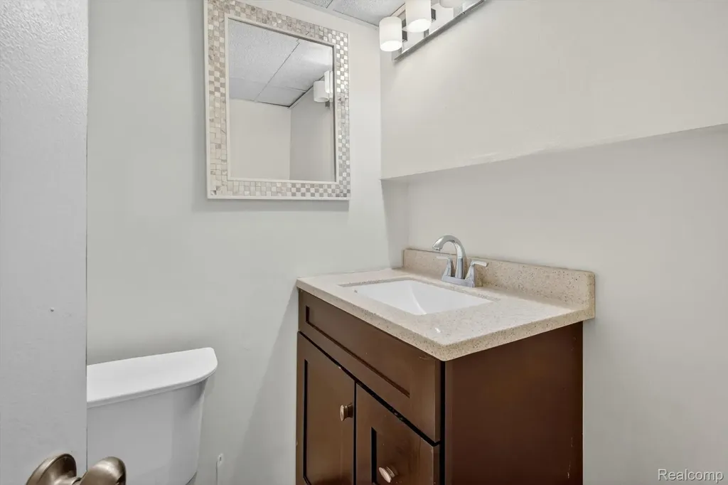 15006 Philomene Boulevard Allen Park City MI 48101