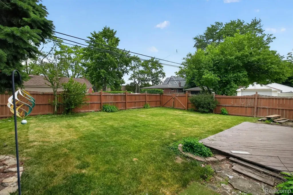 15006 Philomene Boulevard Allen Park City MI 48101