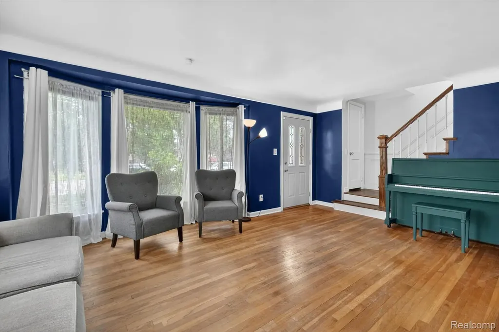 15006 Philomene Boulevard Allen Park City MI 48101