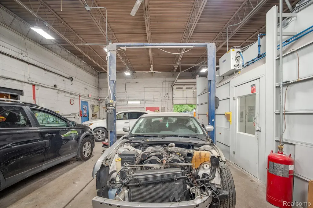 20785 Orchard Lake Road Farmington Hills City MI 48336