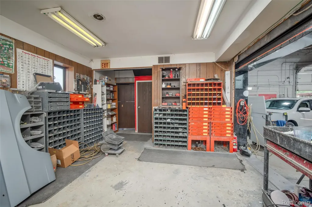 20785 Orchard Lake Road Farmington Hills City MI 48336