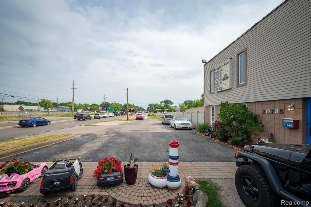 20785 Orchard Lake Road Farmington Hills City MI 48336