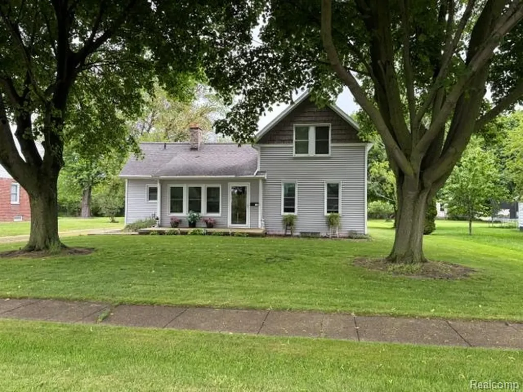 431 Lytle Avenue Harbor Beach City MI 48441