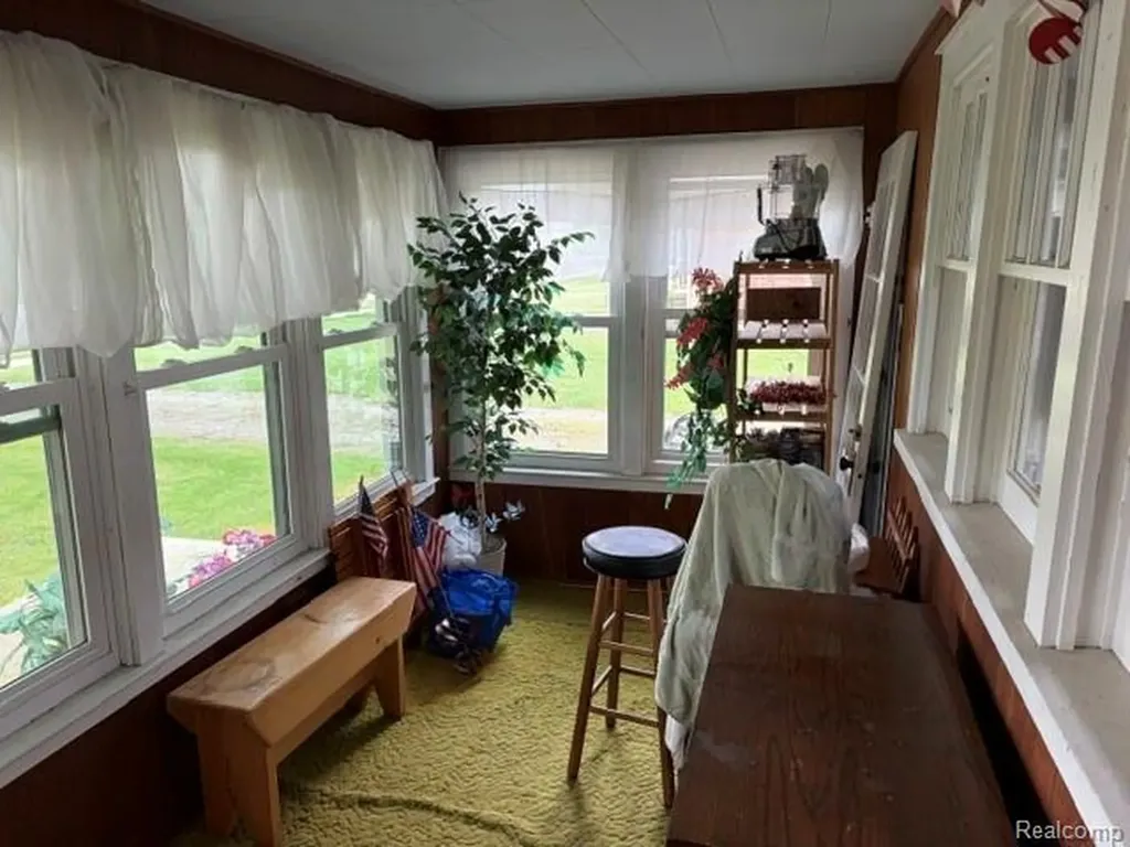 431 Lytle Avenue Harbor Beach City MI 48441