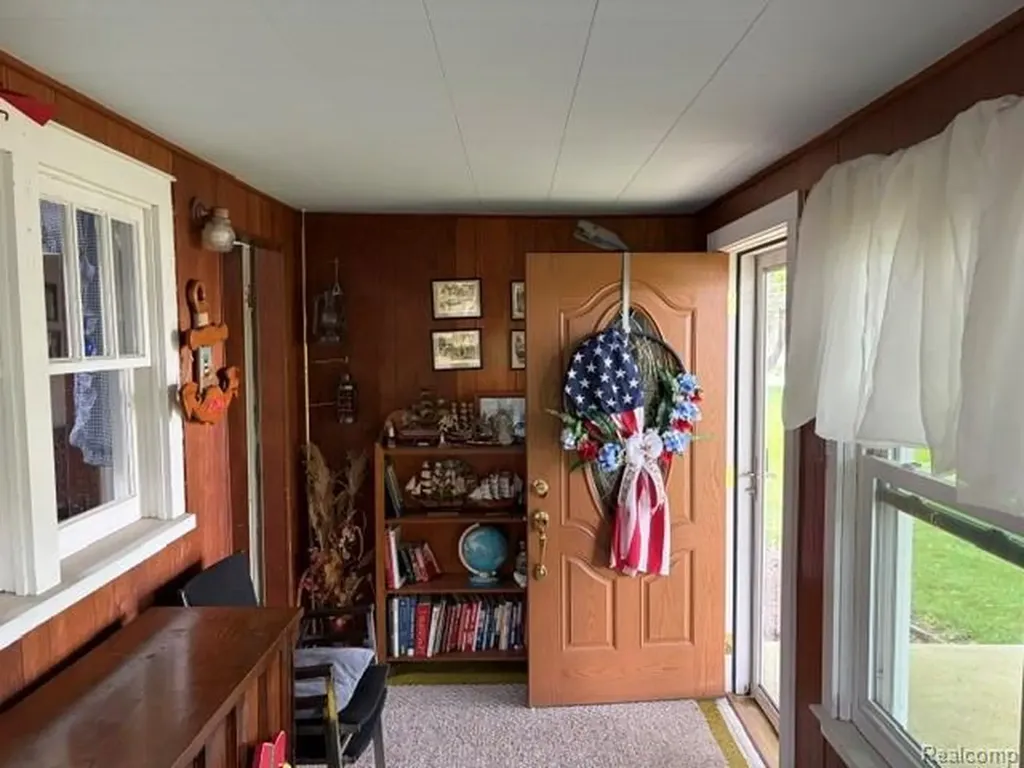 431 Lytle Avenue Harbor Beach City MI 48441