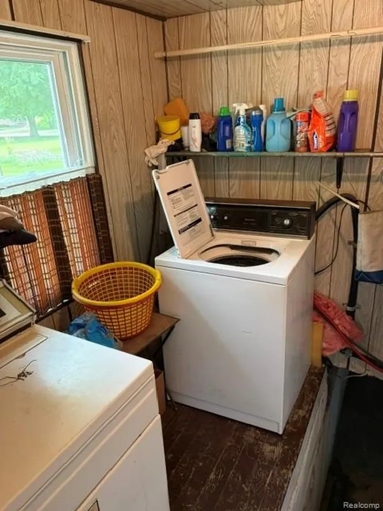 431 Lytle Avenue Harbor Beach City MI 48441