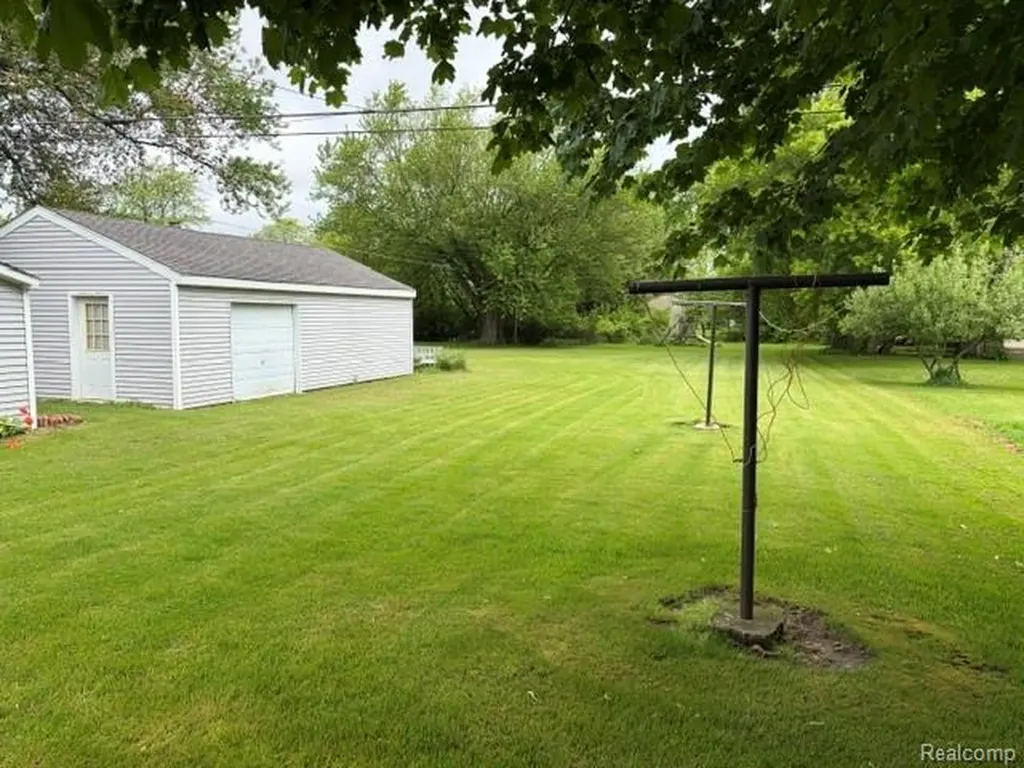 431 Lytle Avenue Harbor Beach City MI 48441