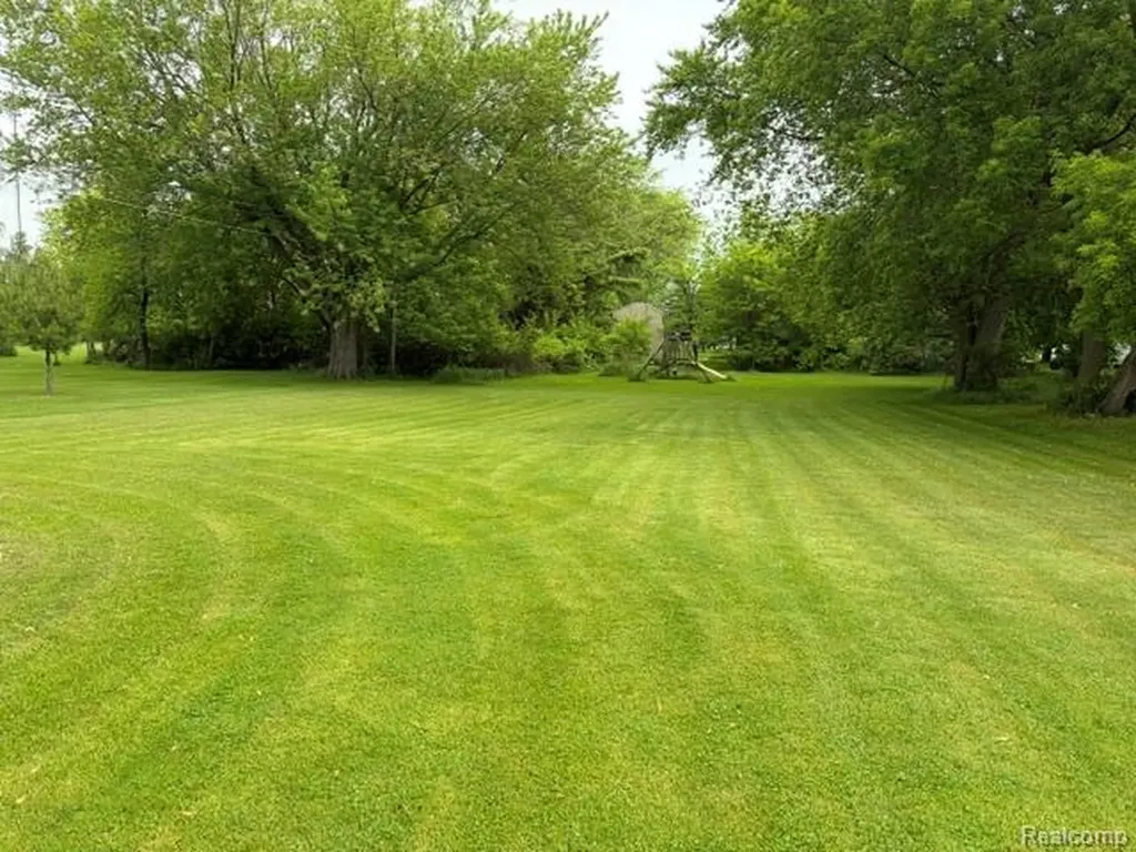 431 Lytle Avenue Harbor Beach City MI 48441