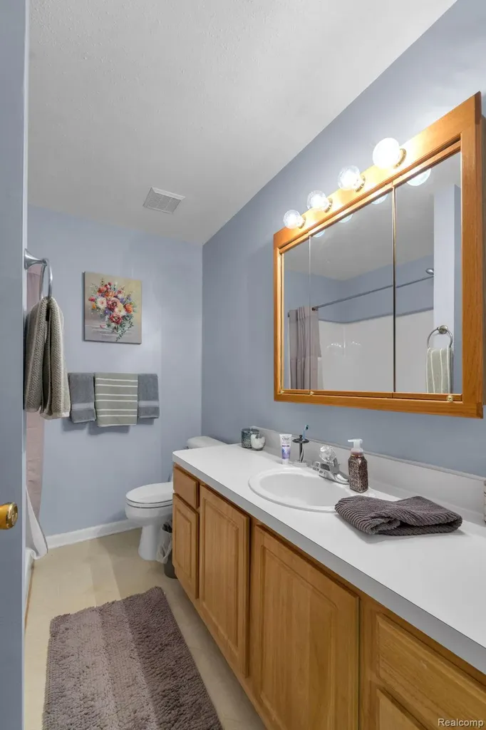 310 Marigold Circle Westland City MI 48185