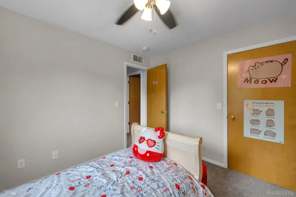 310 Marigold Circle Westland City MI 48185
