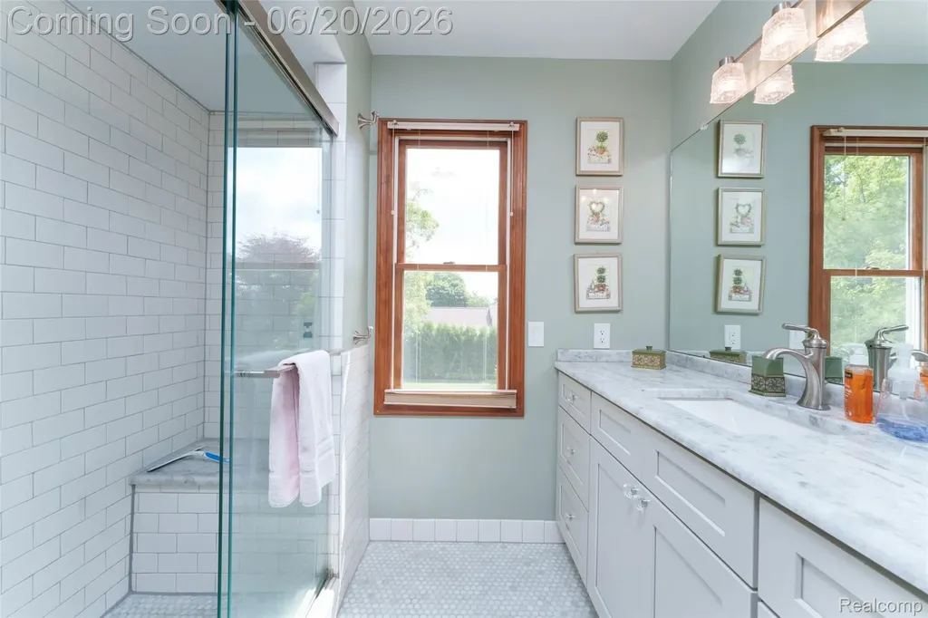 20216 Ellen Drive Livonia City MI 48152