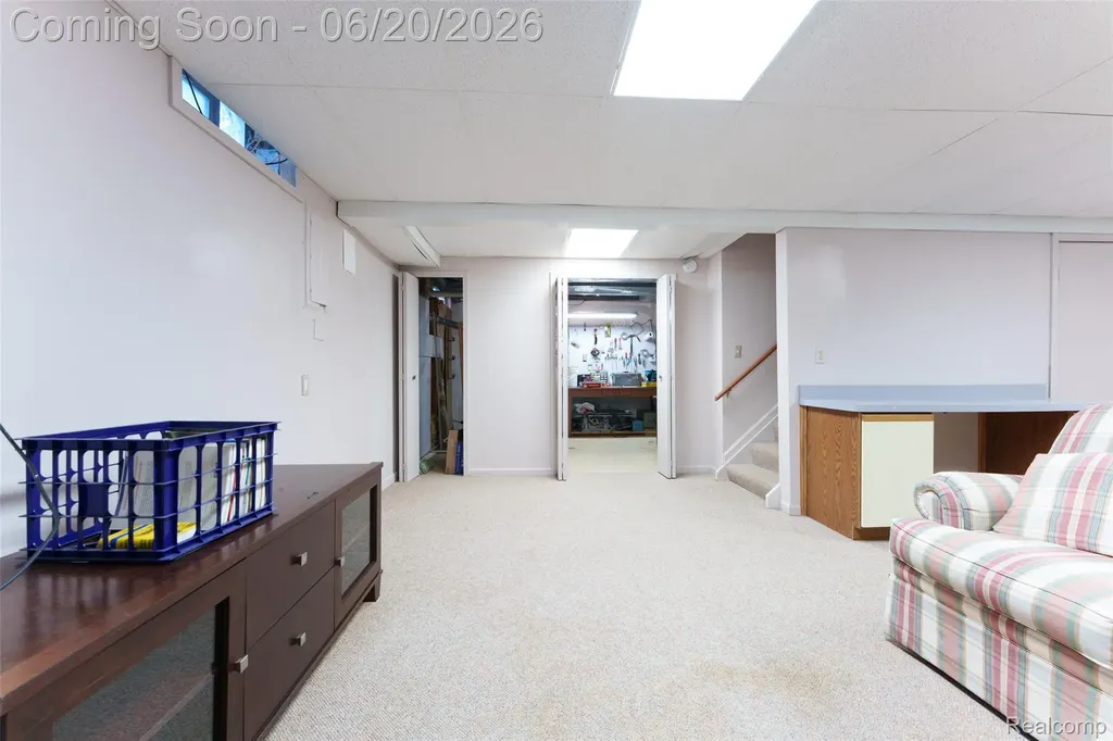 20216 Ellen Drive Livonia City MI 48152
