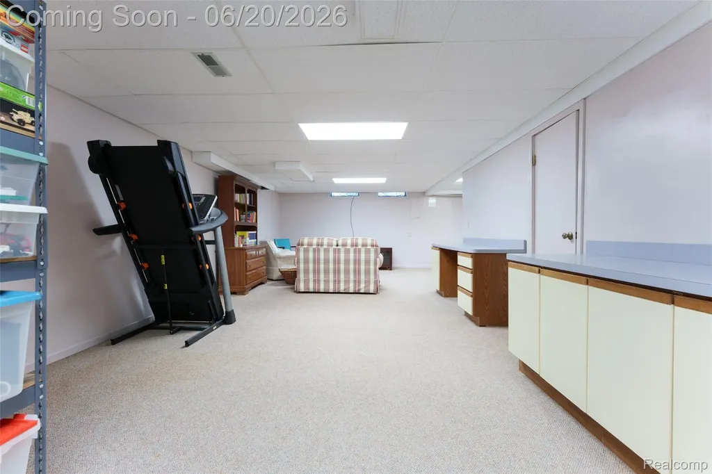 20216 Ellen Drive Livonia City MI 48152