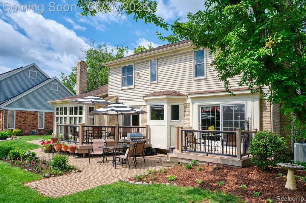 20216 Ellen Drive Livonia City MI 48152