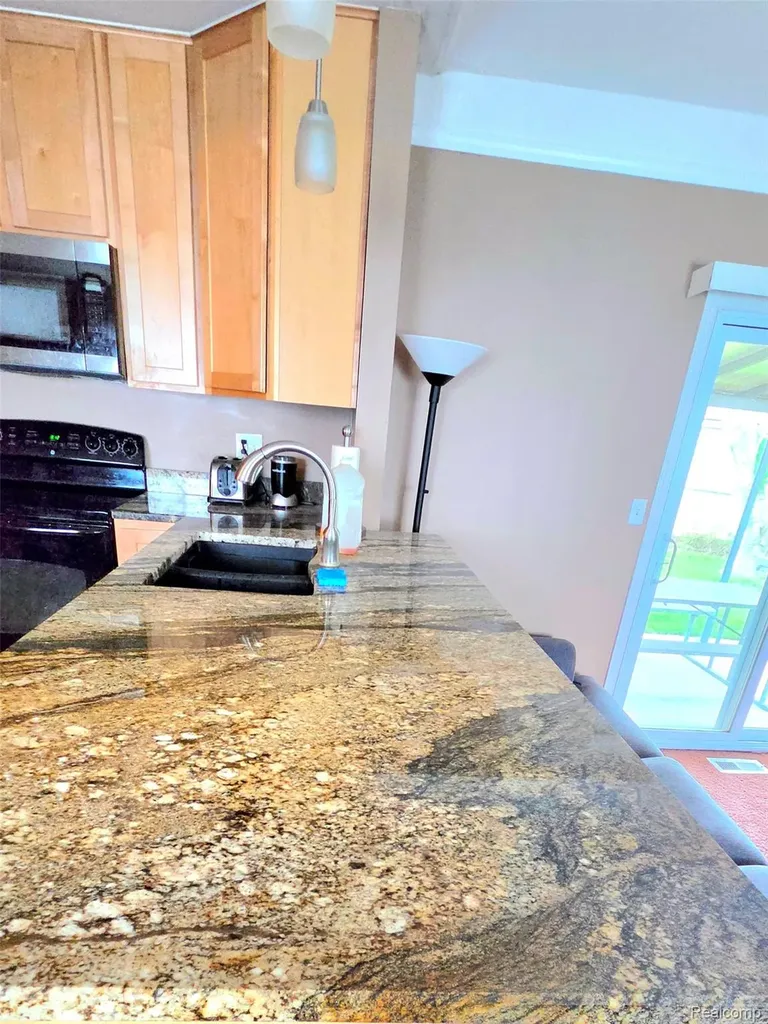 417 Shana Drive Canton Charter Township MI 48187