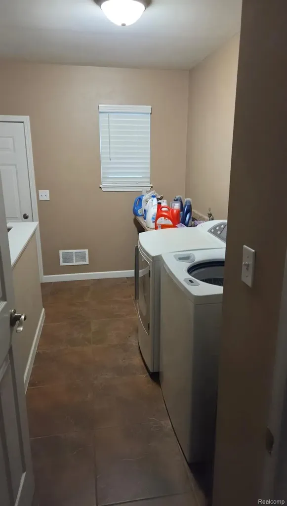 417 Shana Drive Canton Charter Township MI 48187