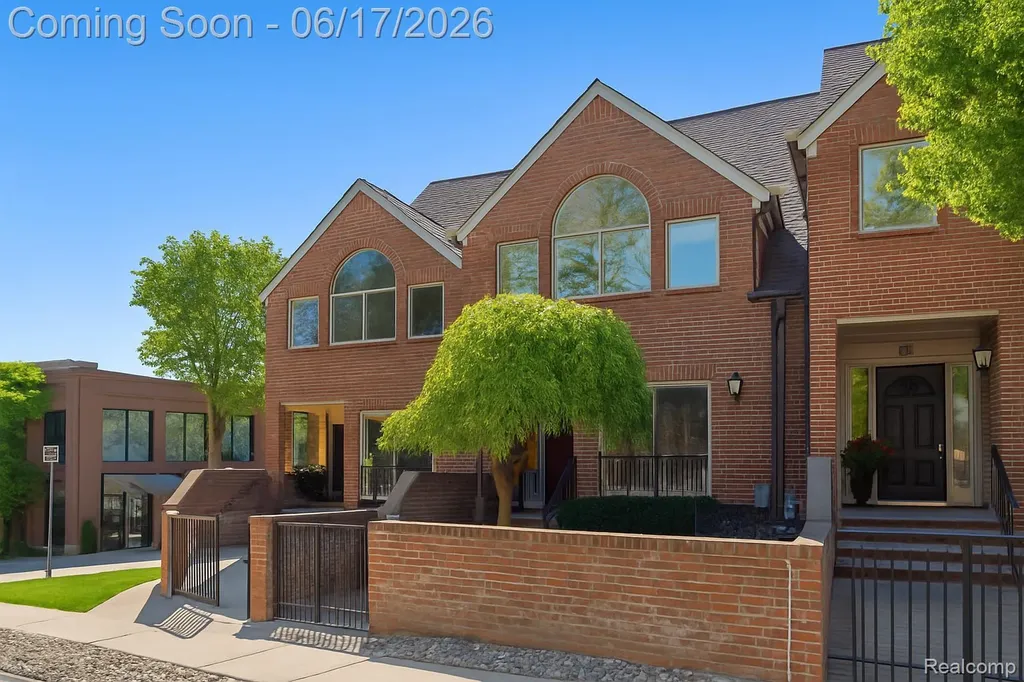 511 Brookside Avenue Birmingham City MI 48009