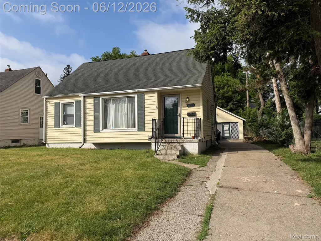 4230 Custer Avenue Flint City MI 48507