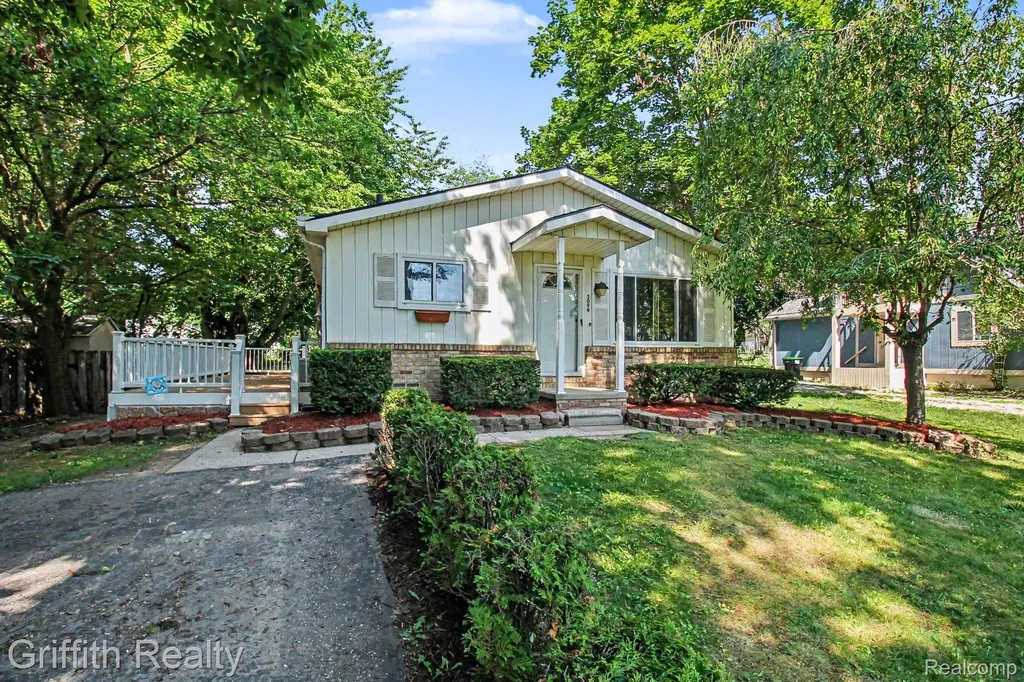 5096 Walker Drive Brighton Township MI 48114