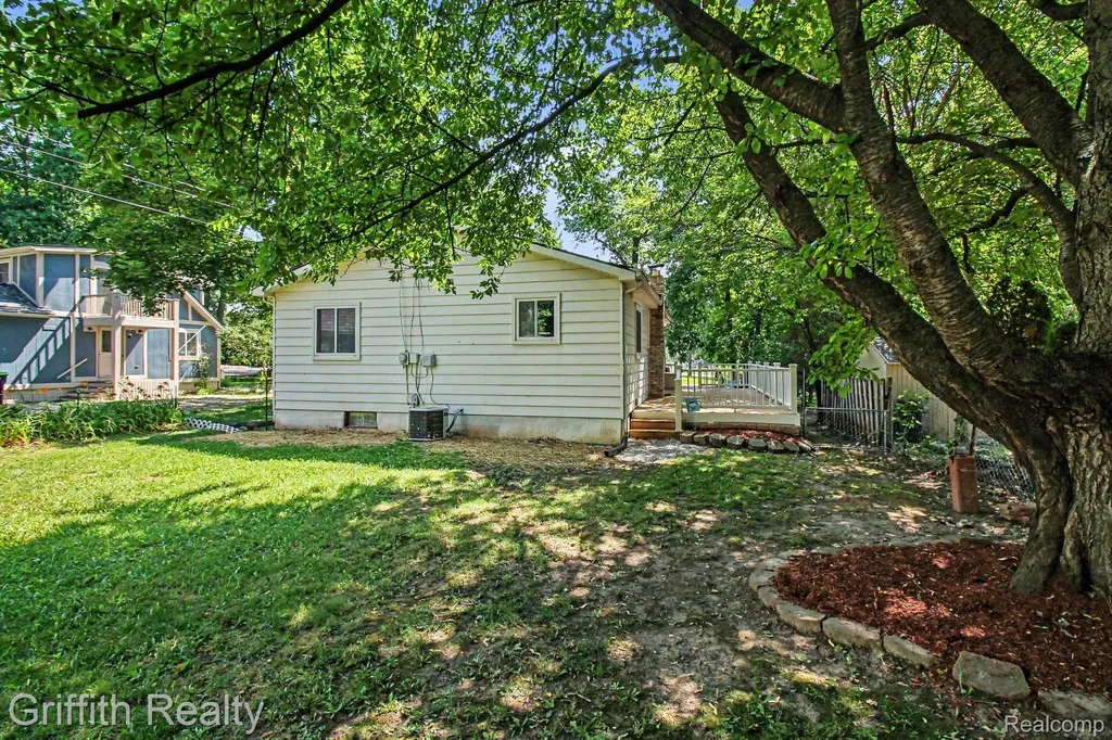 5096 Walker Drive Brighton Township MI 48114