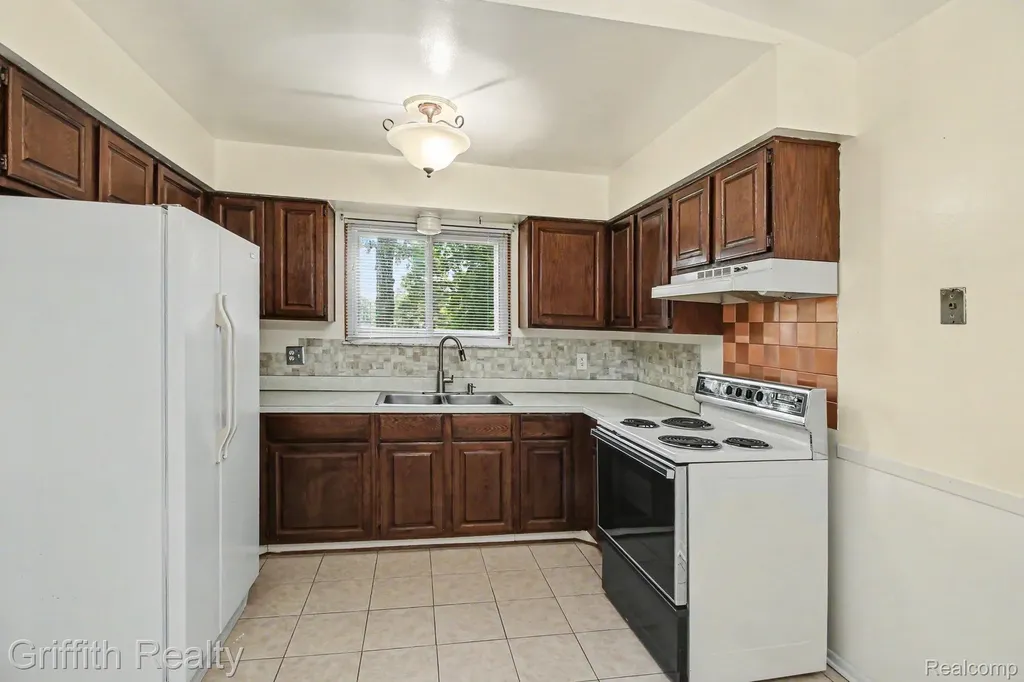 5096 Walker Drive Brighton Township MI 48114