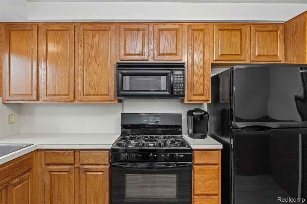 8758 Huron Street Taylor City MI 48180