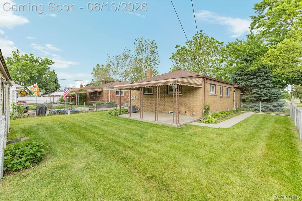 8758 Huron Street Taylor City MI 48180