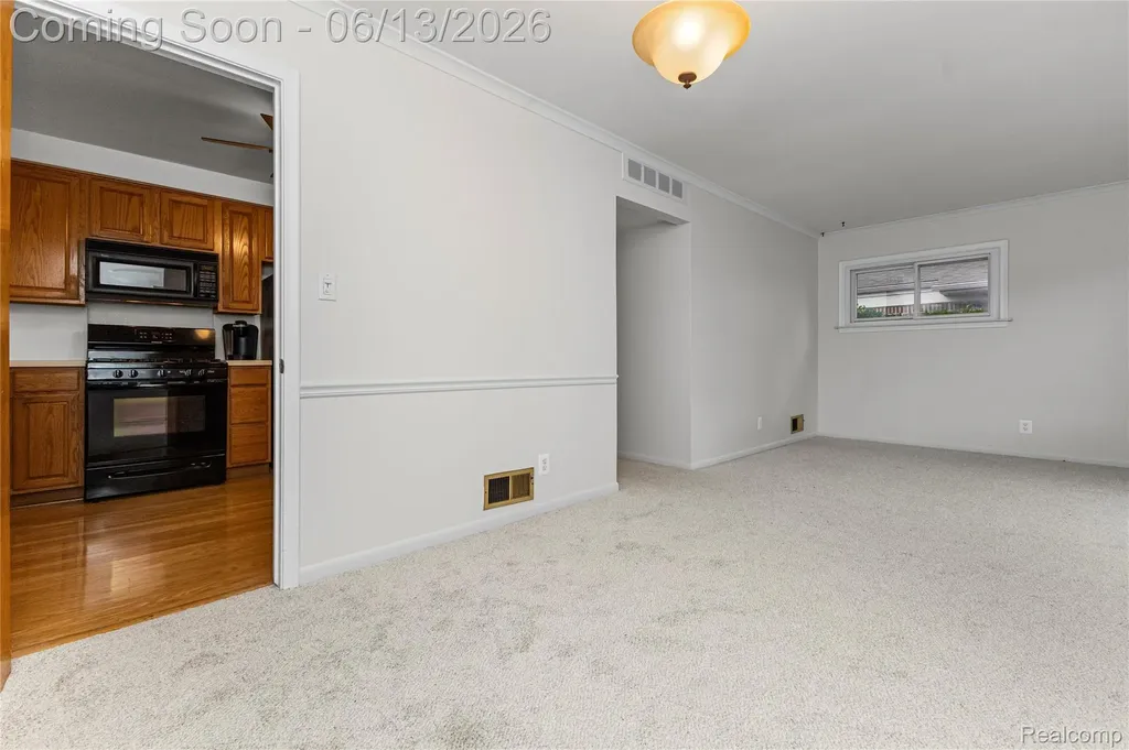 8758 Huron Street Taylor City MI 48180