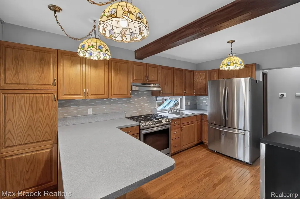 9024 Mandon Road White Lake Charter Township MI 48386