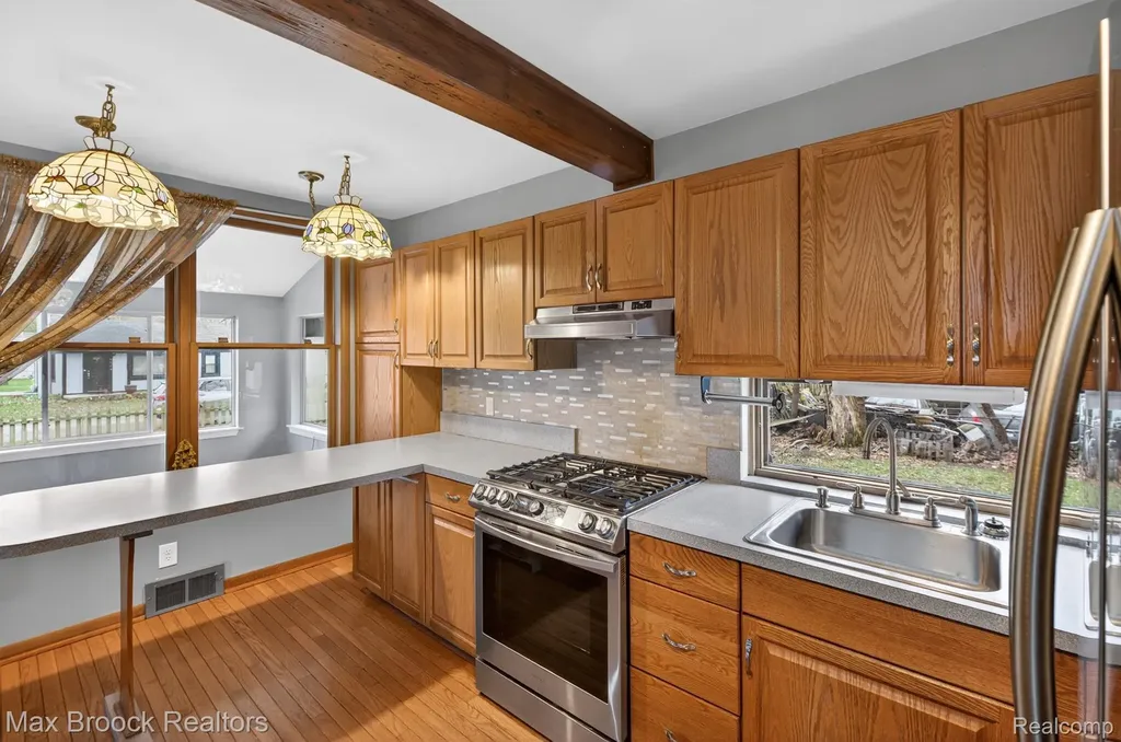 9024 Mandon Road White Lake Charter Township MI 48386