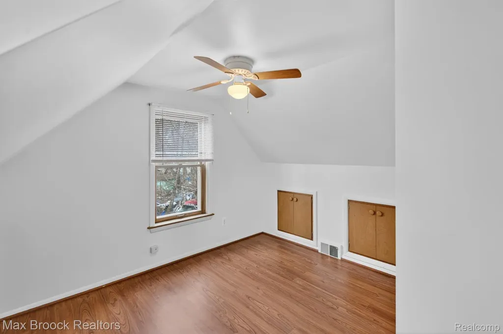 9024 Mandon Road White Lake Charter Township MI 48386