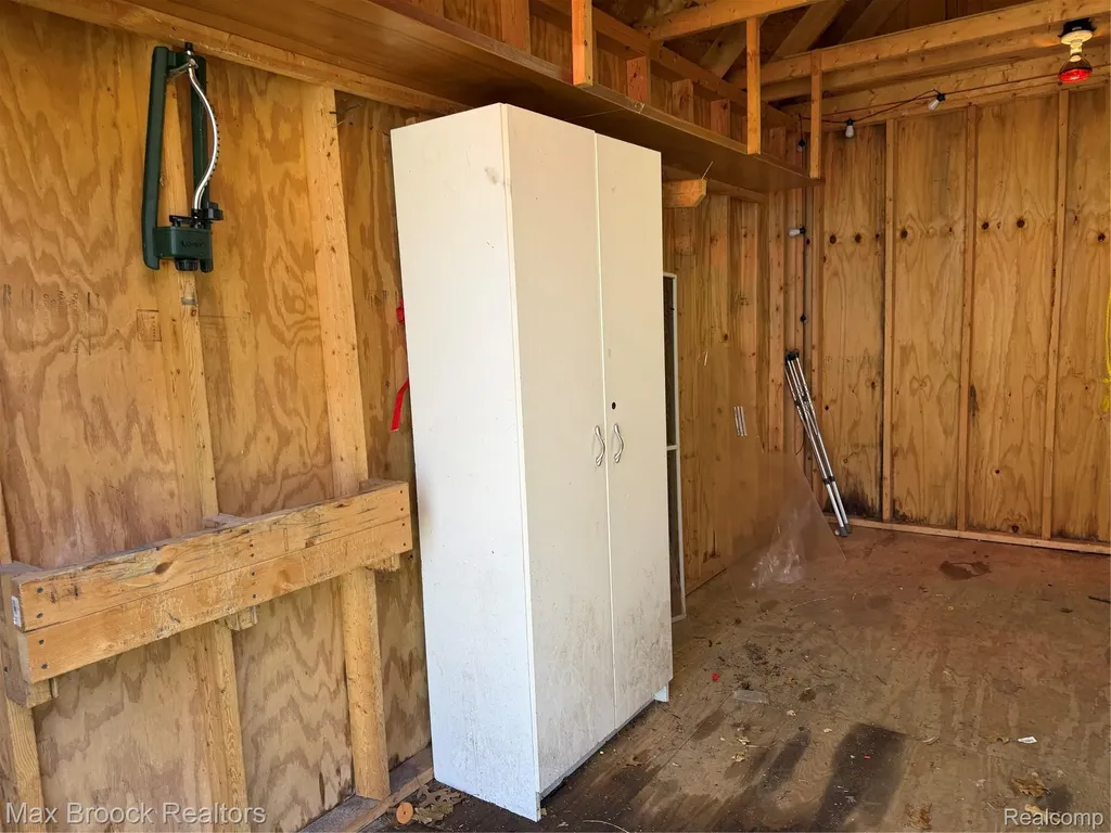 9024 Mandon Road White Lake Charter Township MI 48386