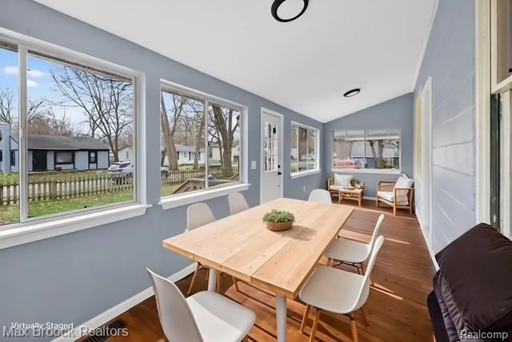 9024 Mandon Road White Lake Charter Township MI 48386