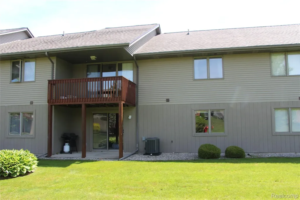 265 Interlaken Court Zeeland Charter Township MI 49464