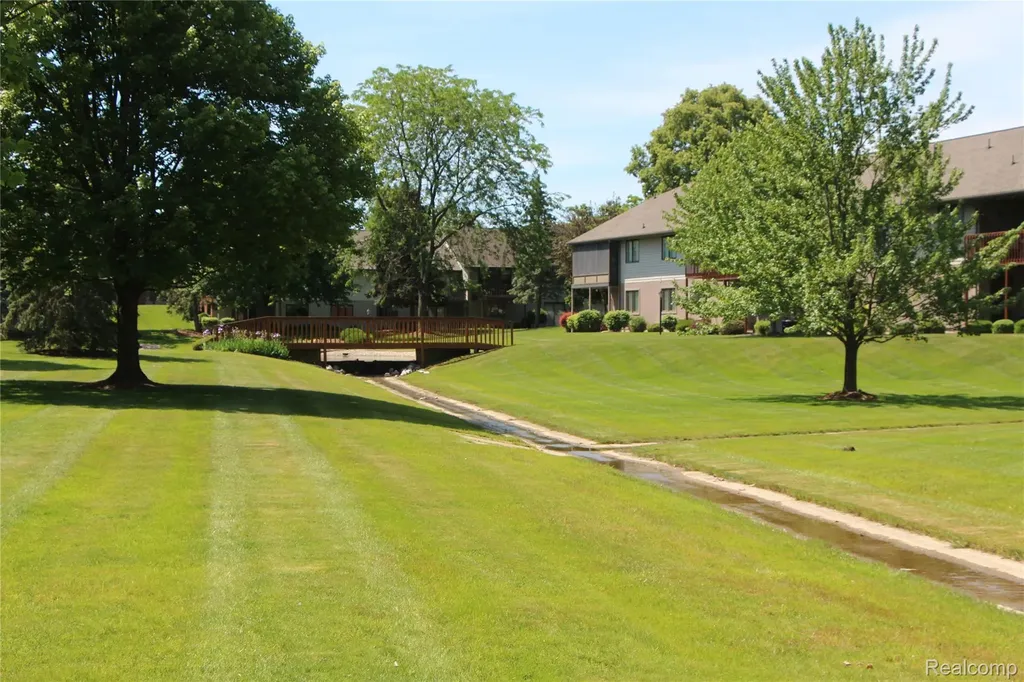 265 Interlaken Court Zeeland Charter Township MI 49464