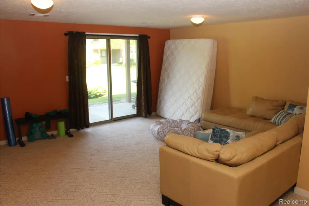 265 Interlaken Court Zeeland Charter Township MI 49464