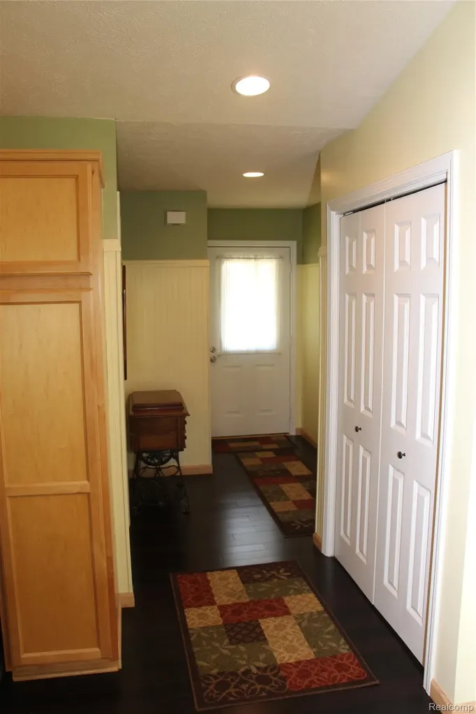 265 Interlaken Court Zeeland Charter Township MI 49464