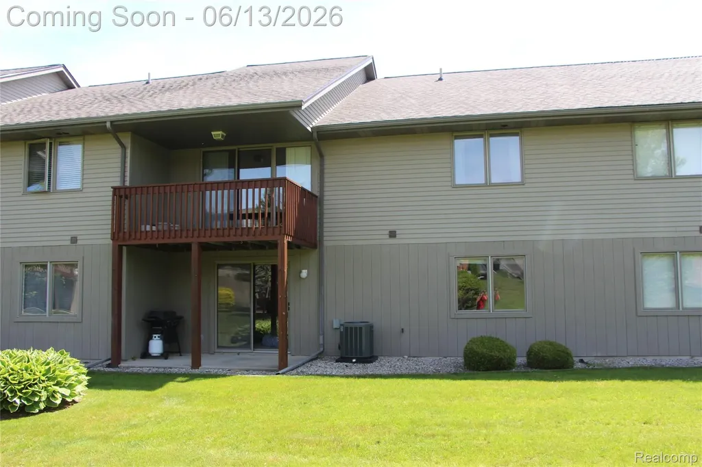 265 Interlaken Court Zeeland Charter Township MI 49464