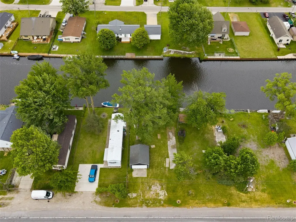 7448 Dyke Road Clay Township MI 48001