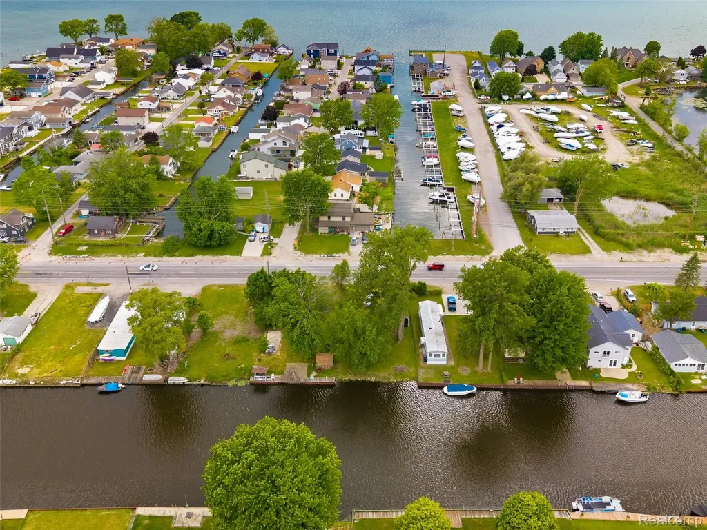 7448 Dyke Road Clay Township MI 48001
