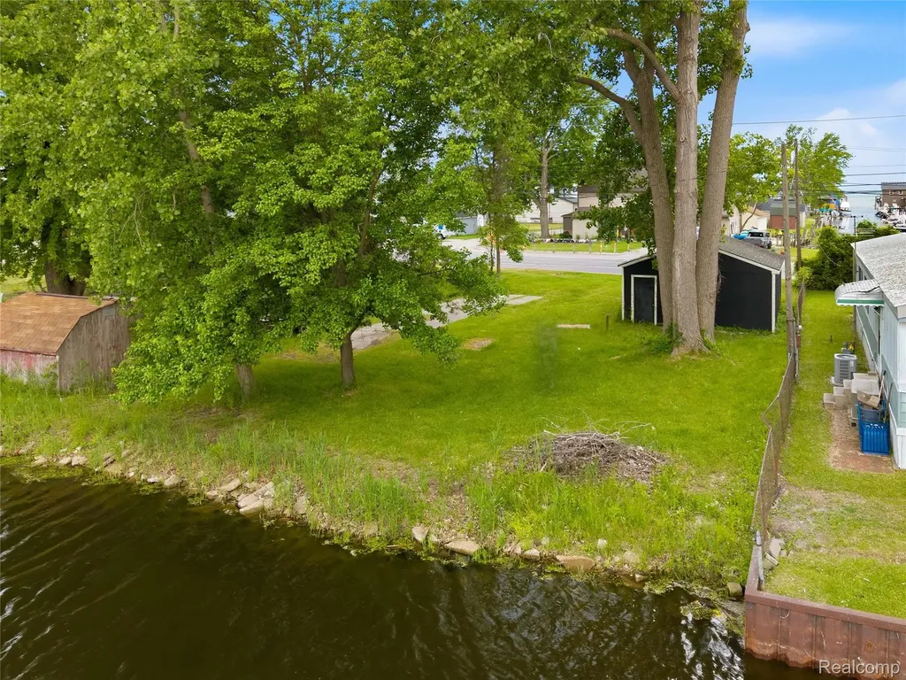 7448 Dyke Road Clay Township MI 48001