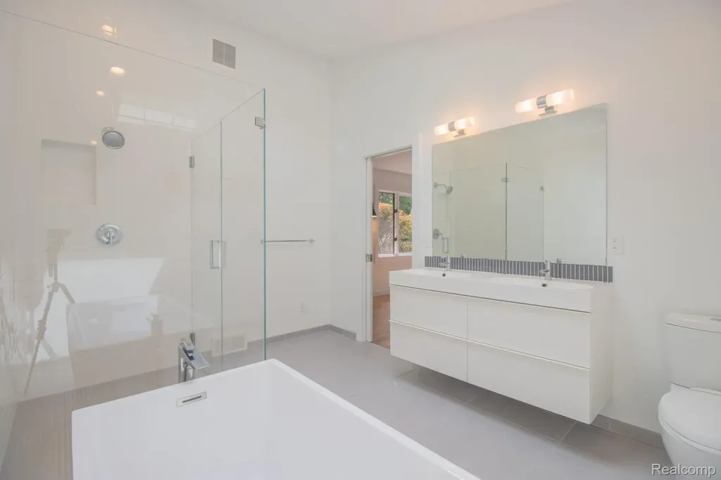 30795 Adair Court Franklin Village MI 48025