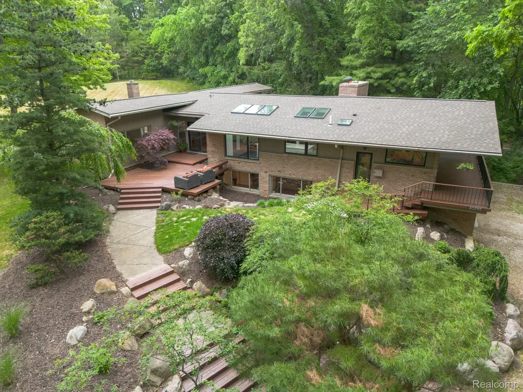 30795 Adair Court Franklin Village MI 48025
