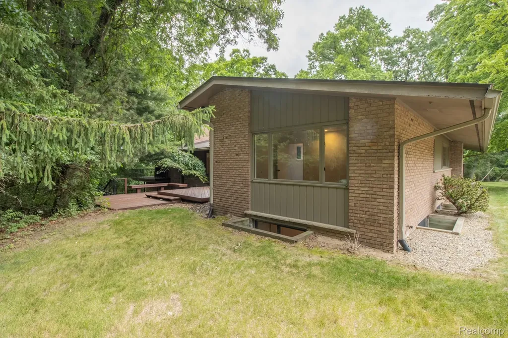 30795 Adair Court Franklin Village MI 48025