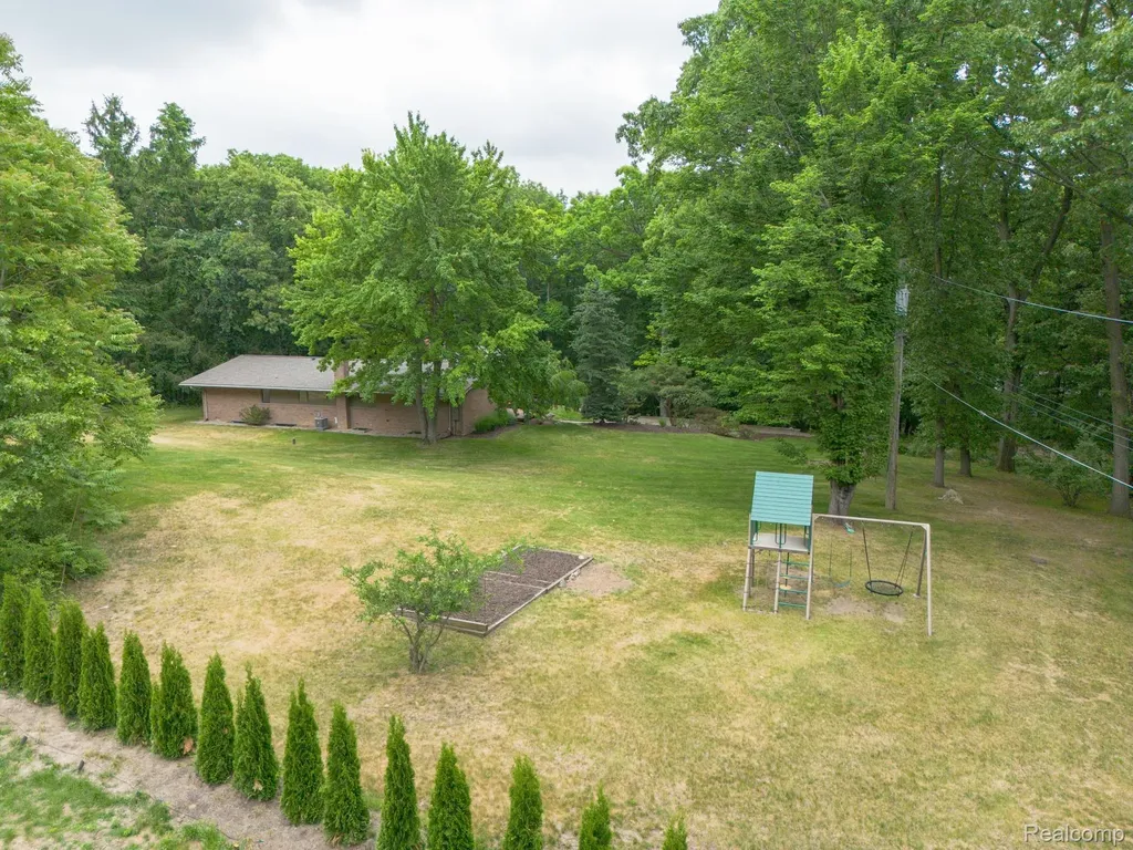 30795 Adair Court Franklin Village MI 48025