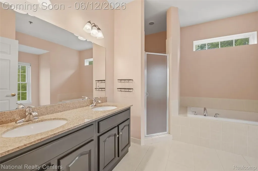 5905 High Pointe Court Brighton Township MI 48116