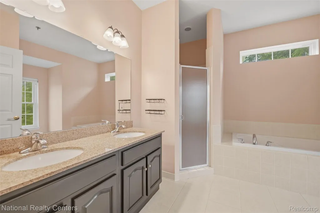 5905 High Pointe Court Brighton Township MI 48116