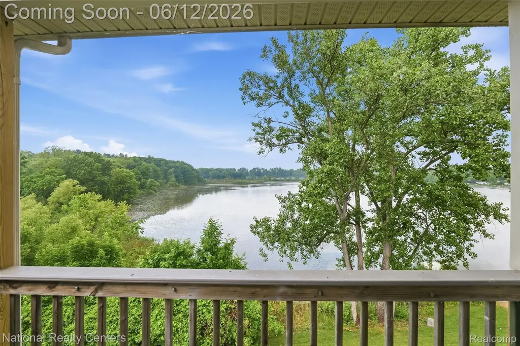 5905 High Pointe Court Brighton Township MI 48116