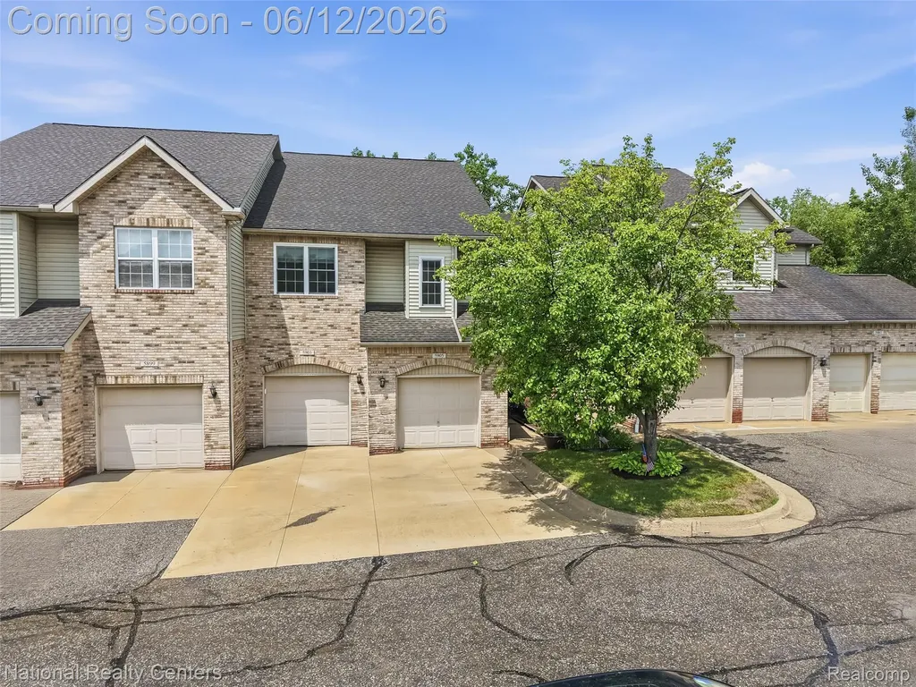 5905 High Pointe Court Brighton Township MI 48116