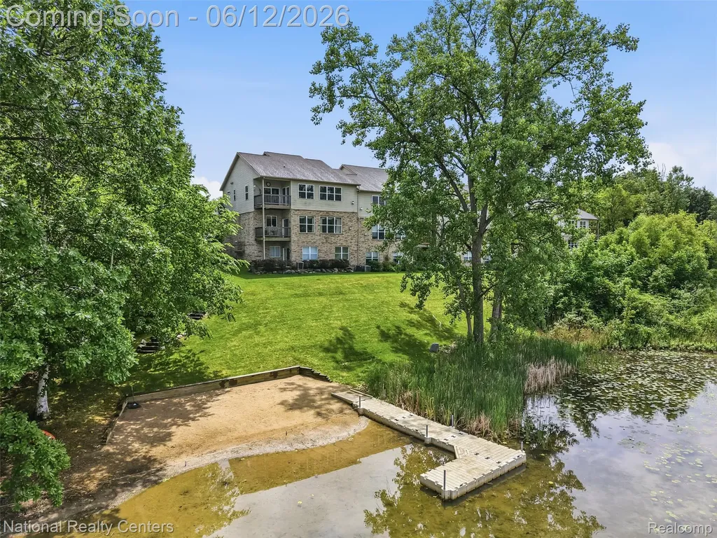 5905 High Pointe Court Brighton Township MI 48116